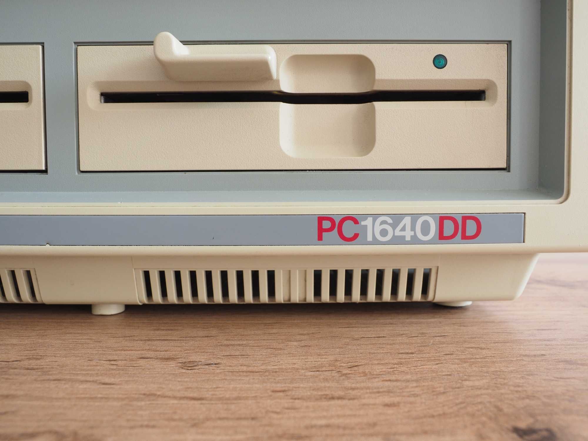 Amstrad PC1640DD, calculator retro, Intel 8086, FDD 5,25, EGA, MS-DOS