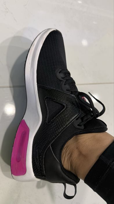 Маратонки NIKE air