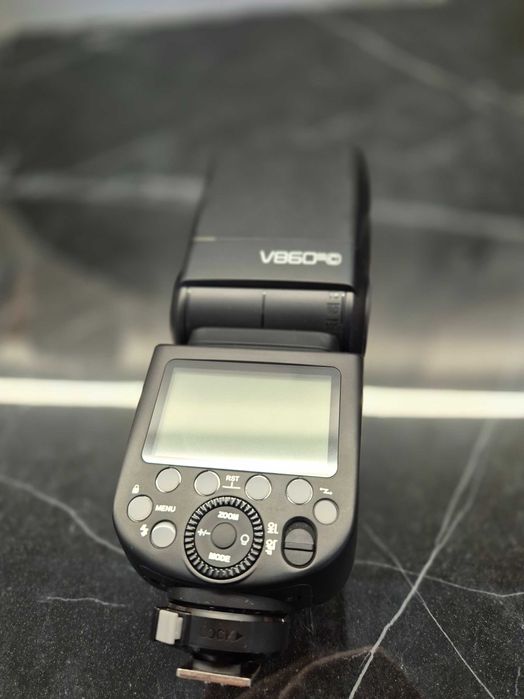 Светкавица Godox V860III C (Canon)  отворена кутия , в гаранция!