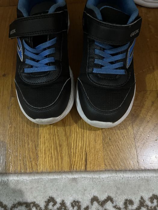 Adidasi geox lumini  30