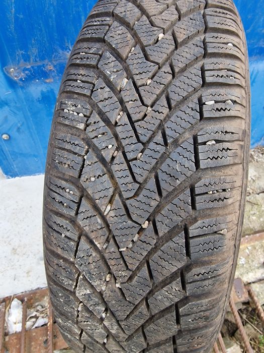Anvelopă 195/65R15 marca Continental, M +S