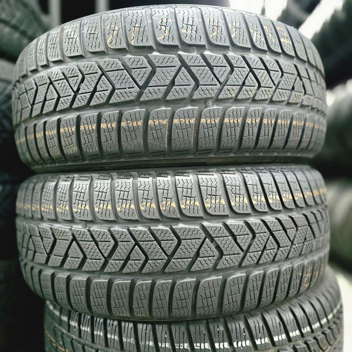 2x 215/55/17 M+S PIRELLI Stare impecabila