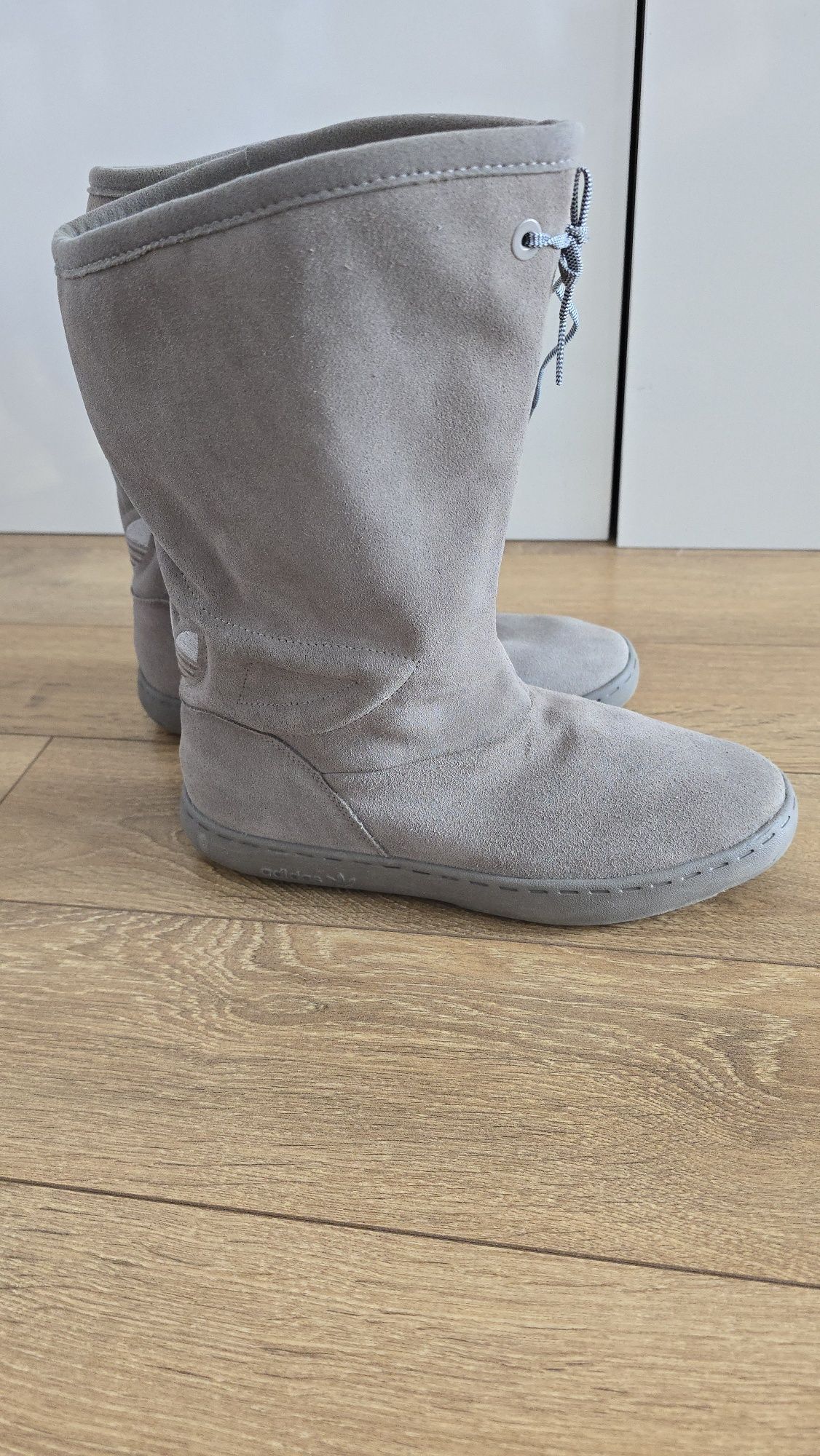 Ботуши Adidas 39 1/3 номер