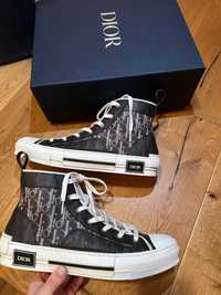 Dior sneakers B23