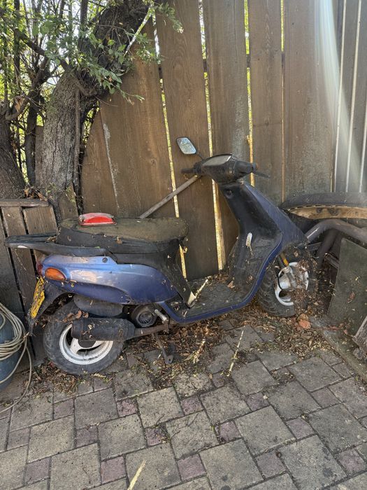 Vand schimb scuter piaggio typhoo cu  trotineta electroca