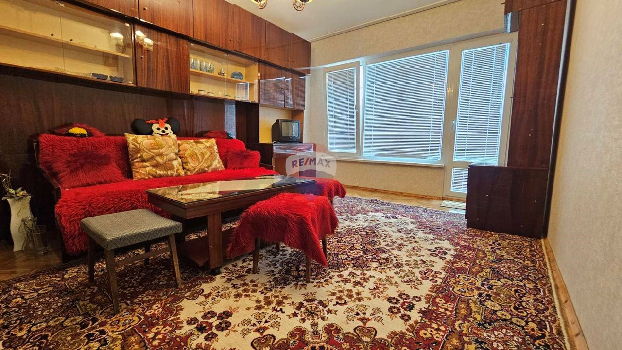 Дава се под наем Двустаен апартамент в Варна, Трошево - 60 кв.м за 357 € - Снимка #2