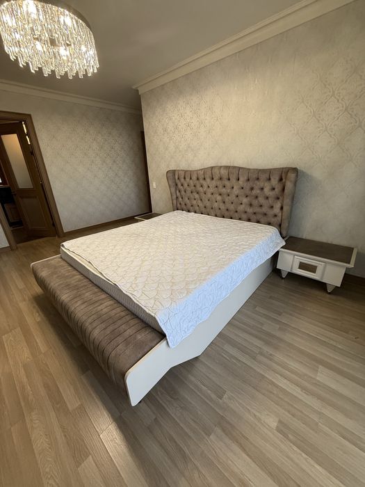 Продам двуспальную кровать