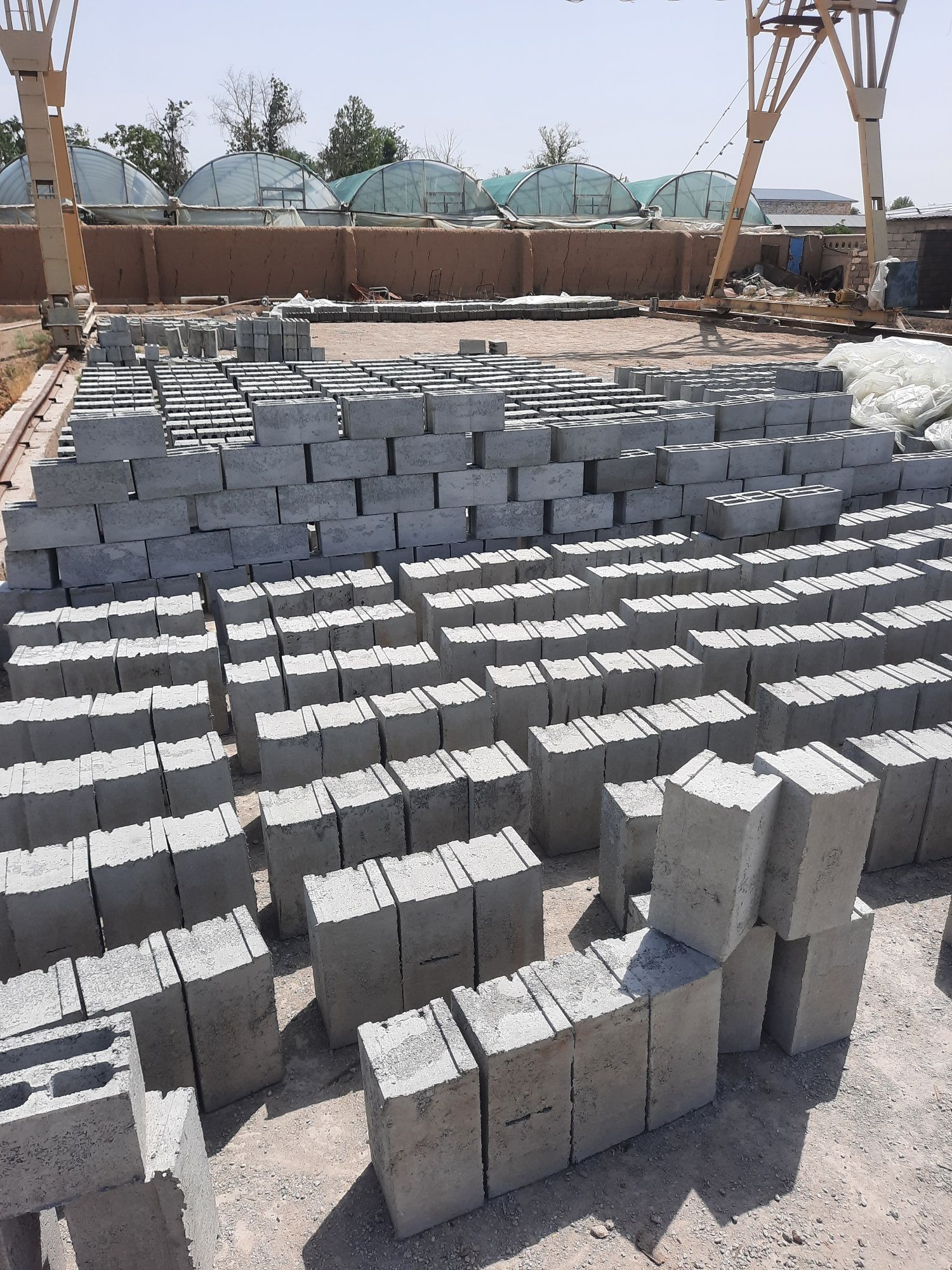 Шлакоблок Шлакаблок 3800 сум. 20/20/40 Сифатни кадрловчилар учун...