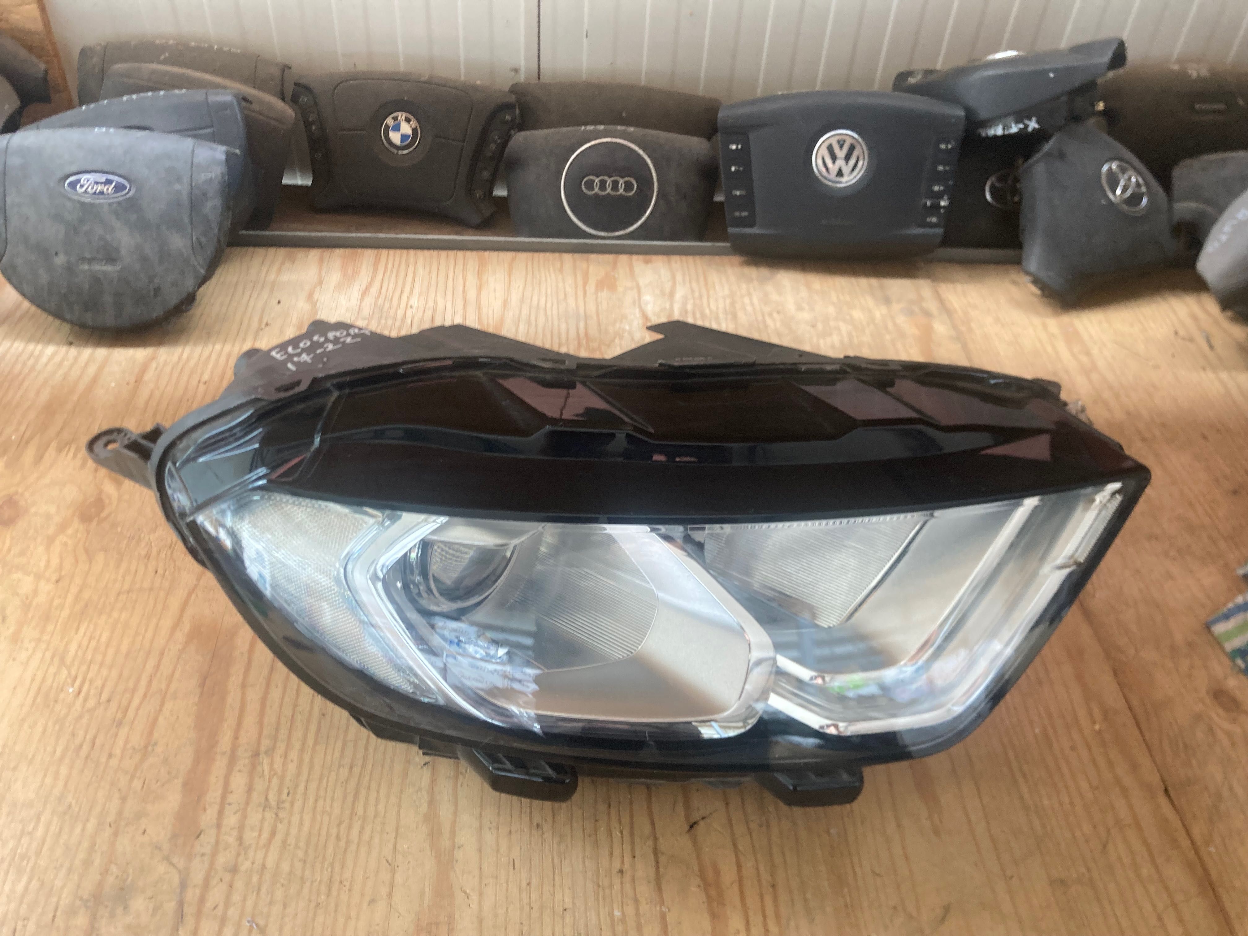 Десен фар Ford Ecosport 22-24.