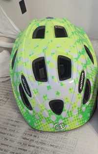 Шлем зеленый детский для велосипедов/роликов