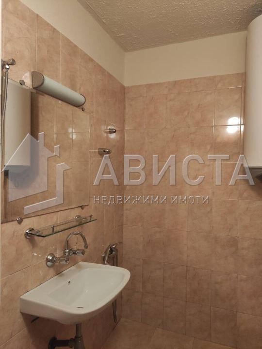 2-стаен в София-Красно Село площ 64 цена 600