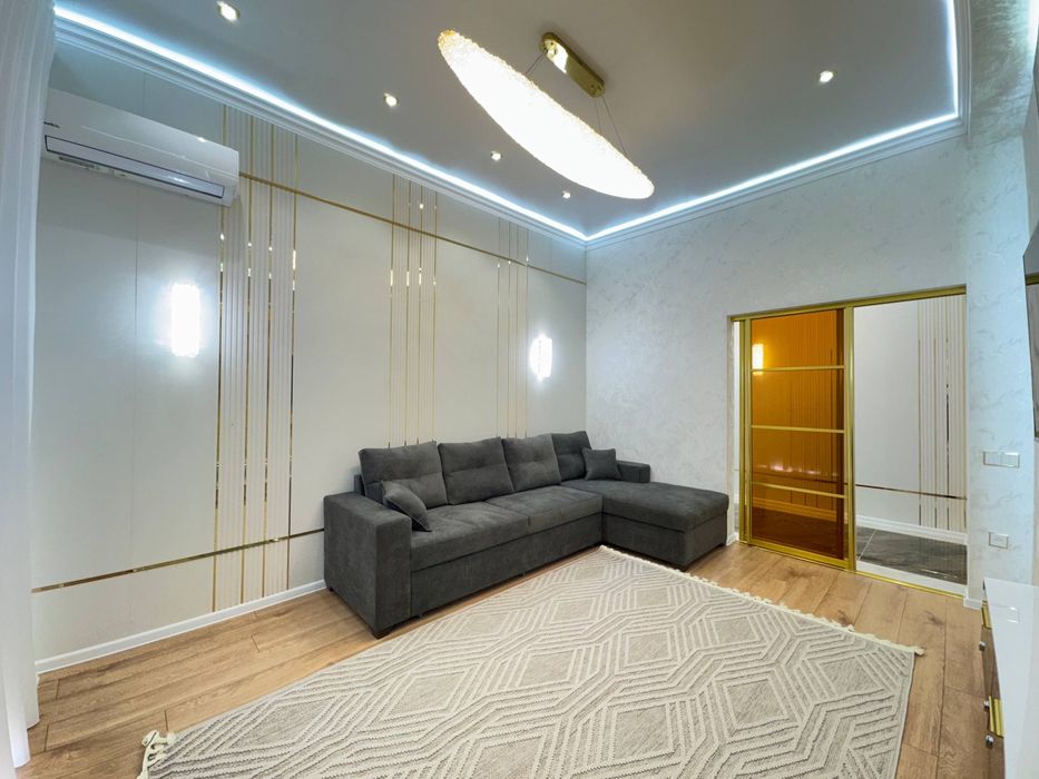 Срочно продаётся квартира Ц квартил новостиройка  метро Мирзо Улугбек