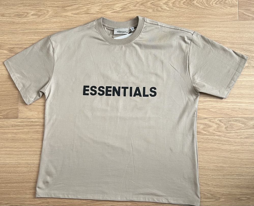 Essentials тениска