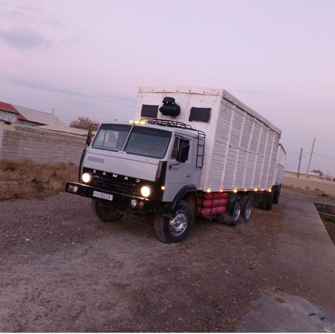 KAMAZ prisep bilan birga