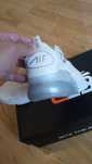 Adidasi Nike si Adidas