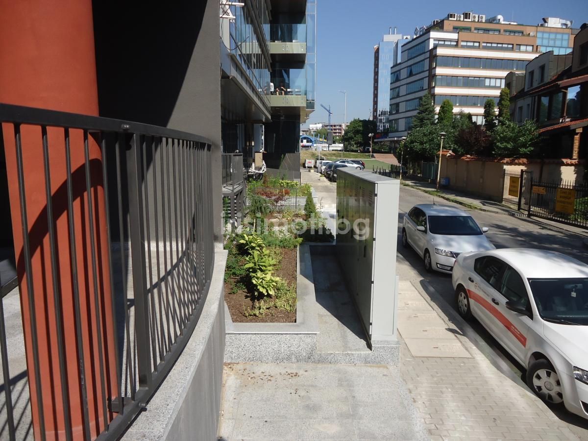 Продава се Тристаен апартамент в София, Манастирски ливади - 118 кв.м за 2496 €/кв.м - Снимка #11