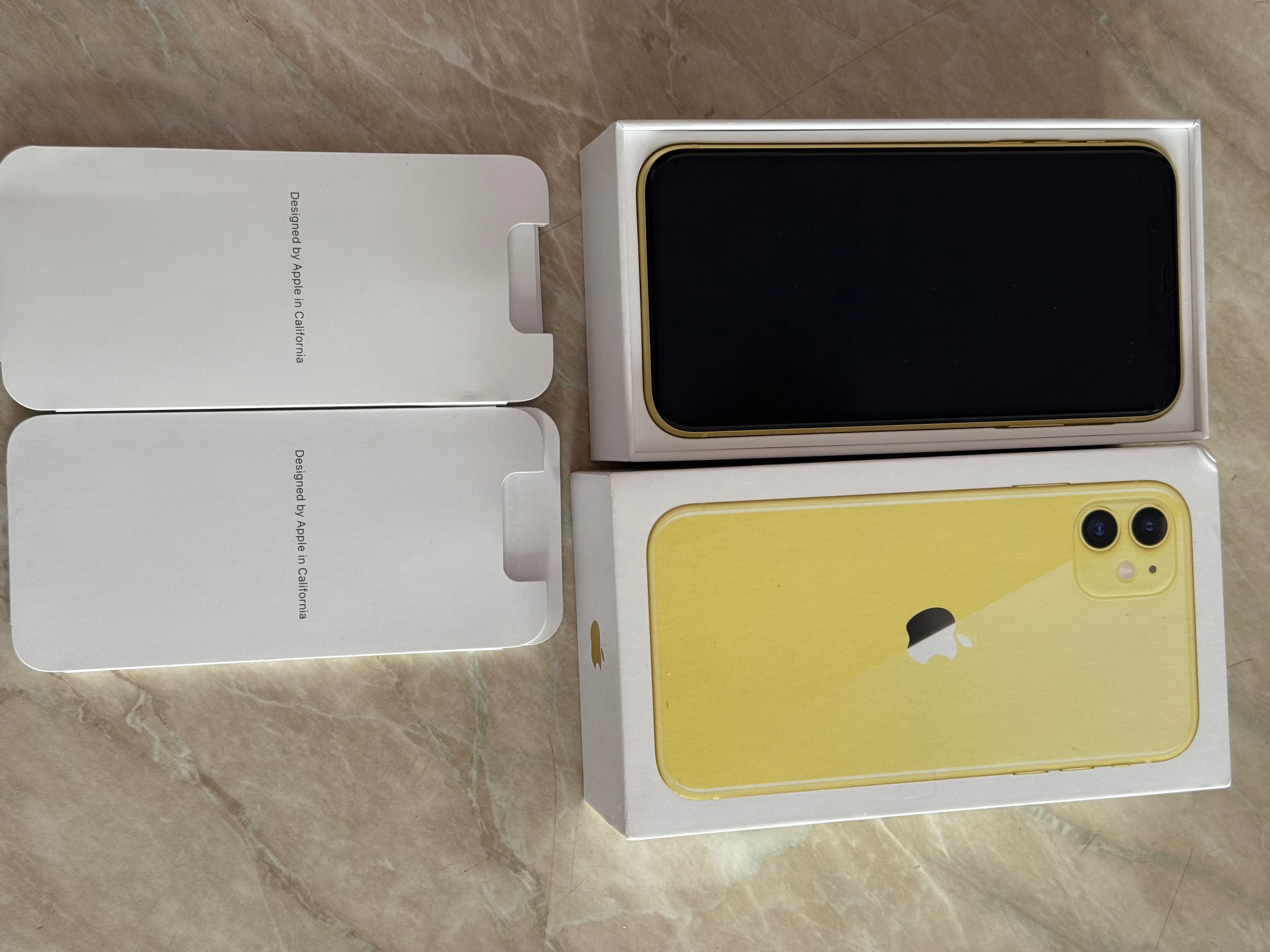iPhone 11 жълт цвят