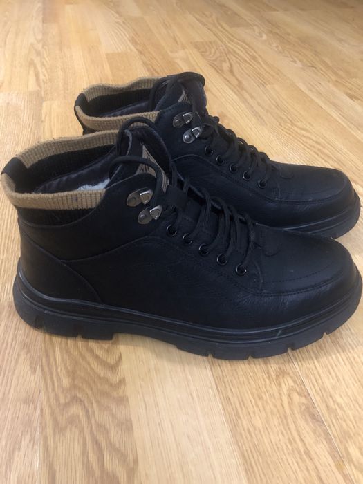 Мужская обувь в отличном состоянии