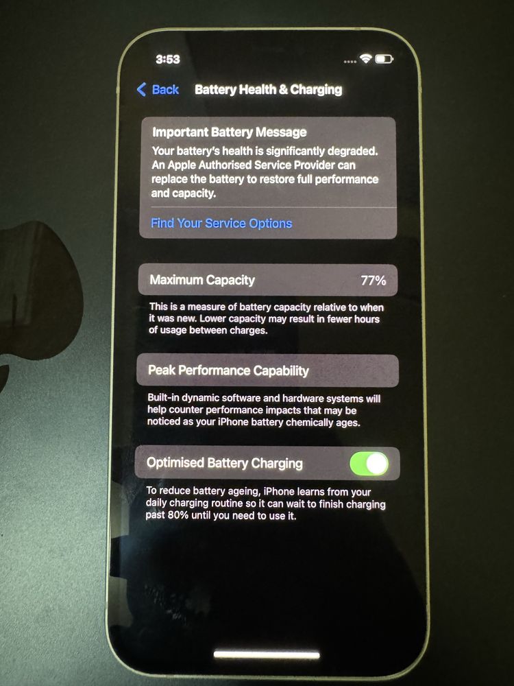 Iphone 12 бял в добро състояние