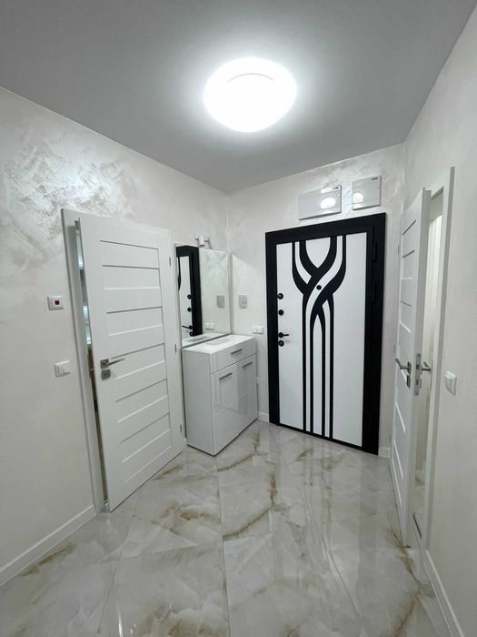 Продава се Двустаен апартамент в Варна, Цветен квартал - 74 кв.м за 3514 €/кв.м - Снимка #8