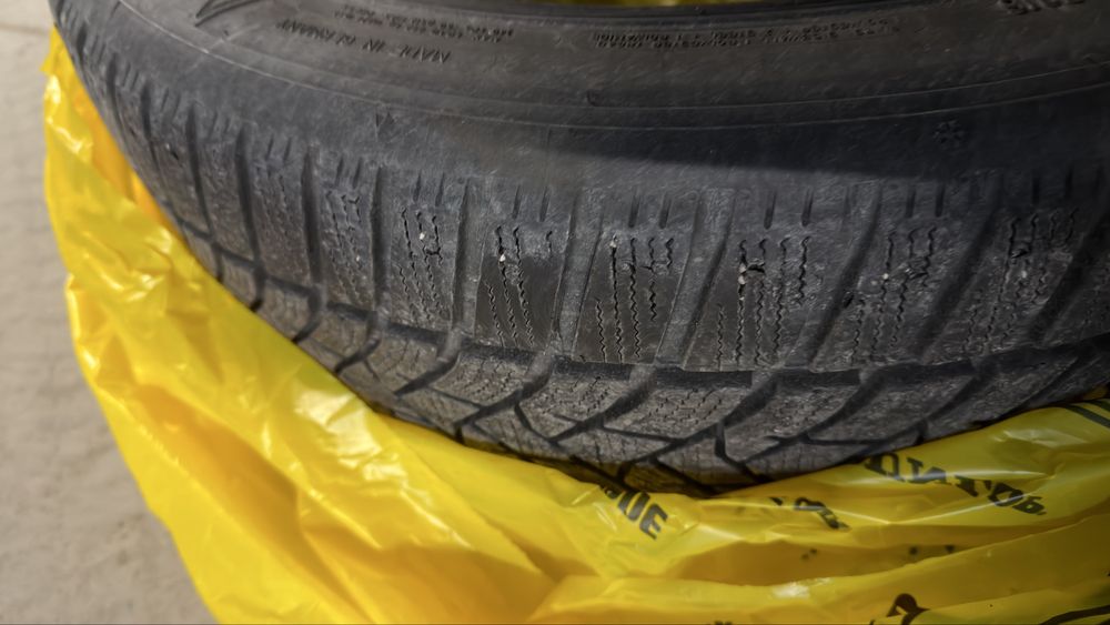 DUNLOP 224/45/18 гуми