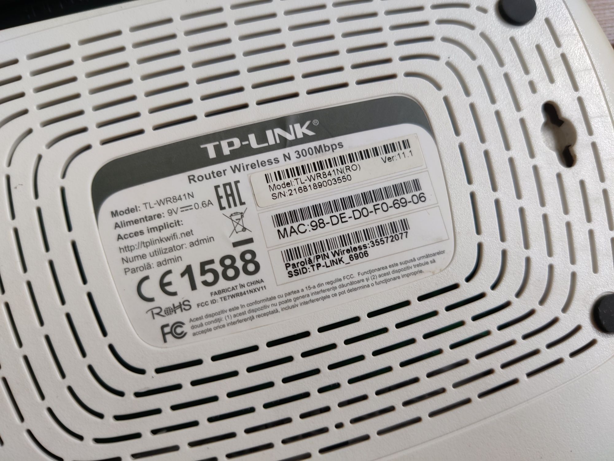 Router wireless TP-LINK TL-WR841N ! Cutie + Accesorii