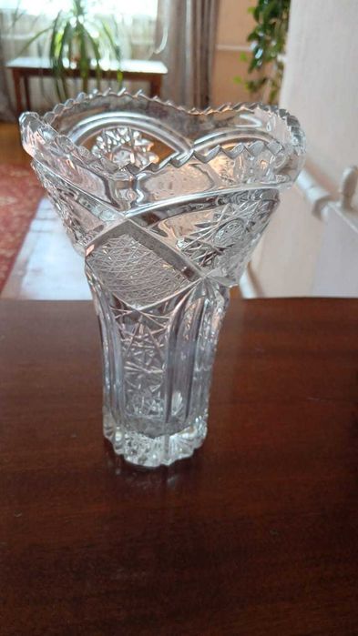 Продам вазы хрустальные