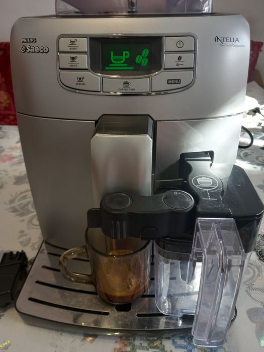 Philips/Saeco INTELIA ONE touch cappuccino