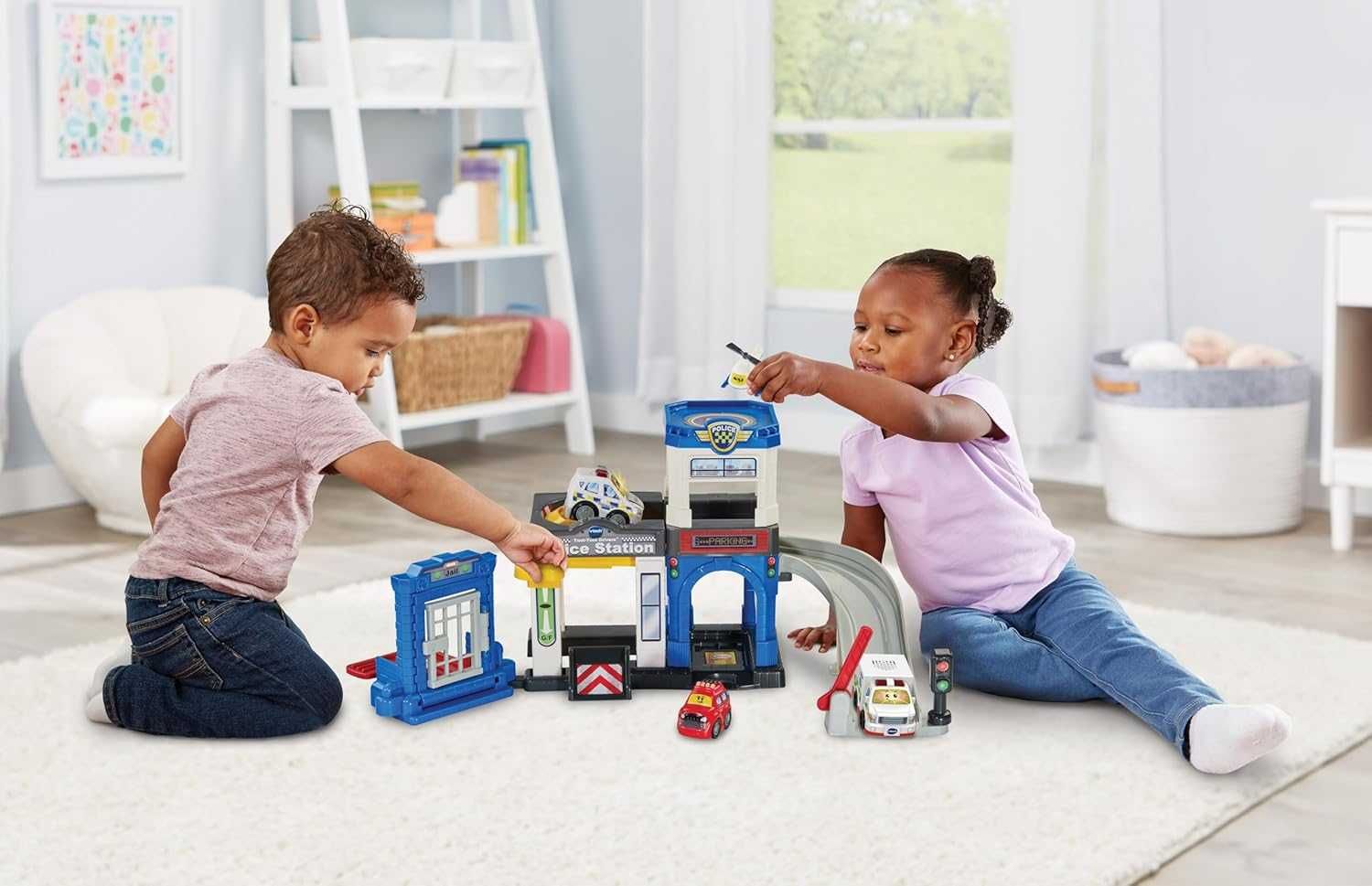 VTech Комплект полиция и коли със светлини и звуци за малки деца