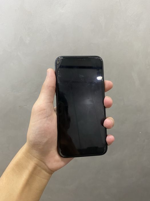 Продам айфон 11 про