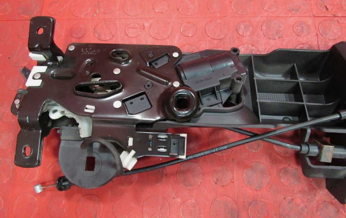Incuietoare Broasca portbagaj haion BMW e93 f33 M4 cabrio