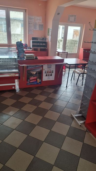 Rafturi si vitrina frigorifica magazin market super market