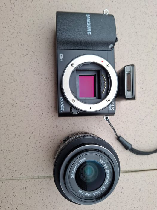 Samsung mirrorless NX 1000
