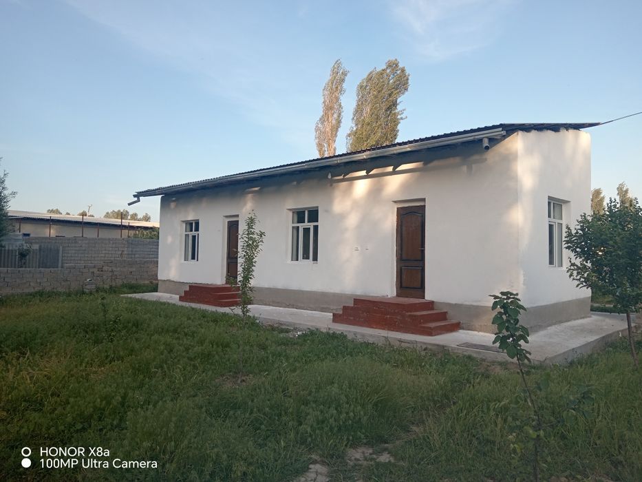 Uchastka sotiladi