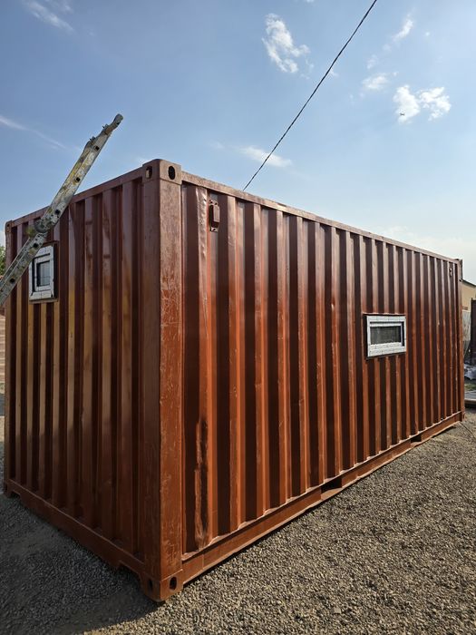 Утепленные контейнера/жилые контейнера/вагончики/бытовки