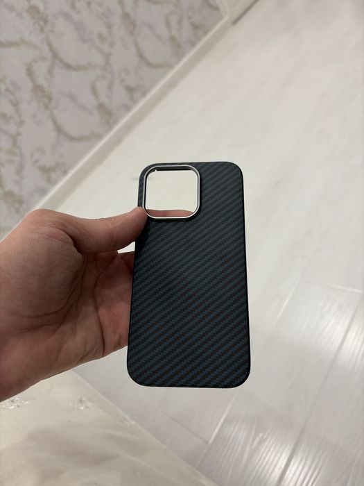 отдам чехлы на iphone 14 pro