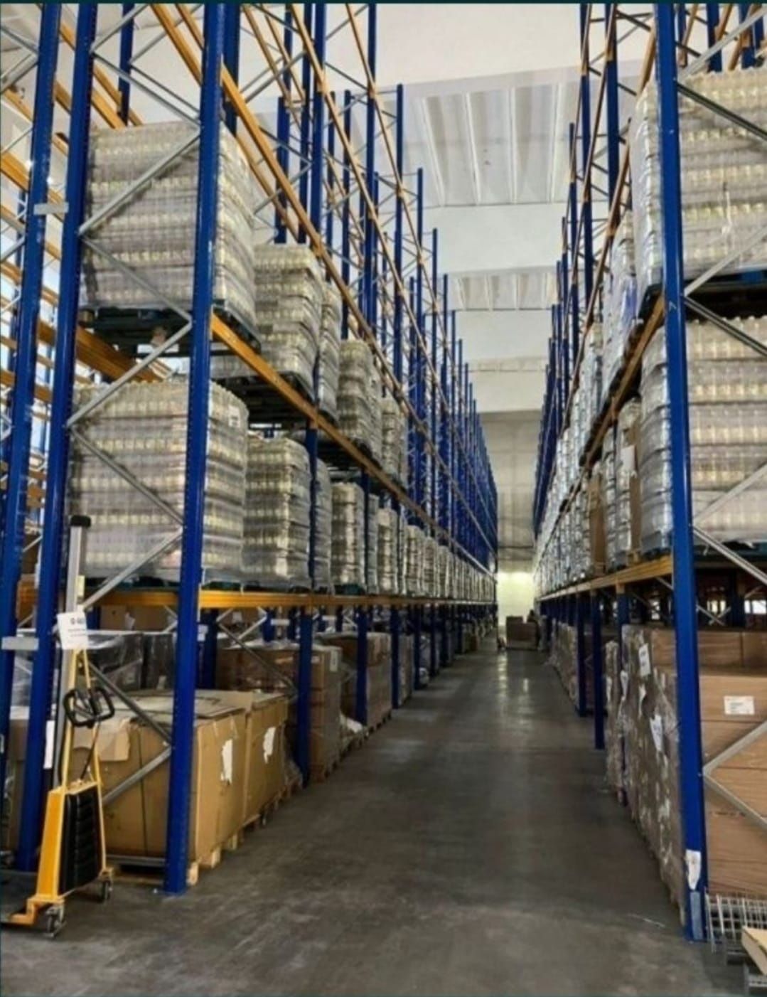 Avem rafturi metalice de vânzare producător  Dexion