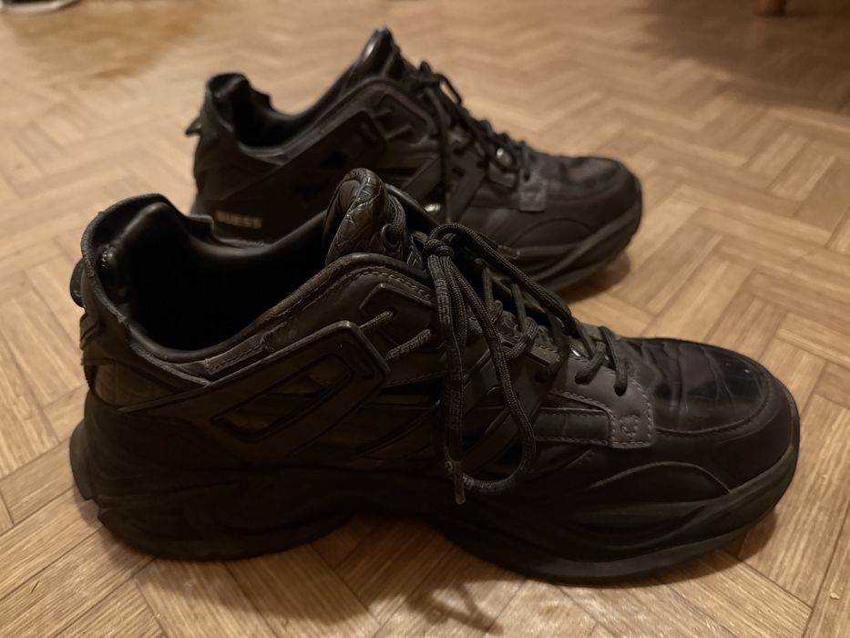 Маратонки черна кожа