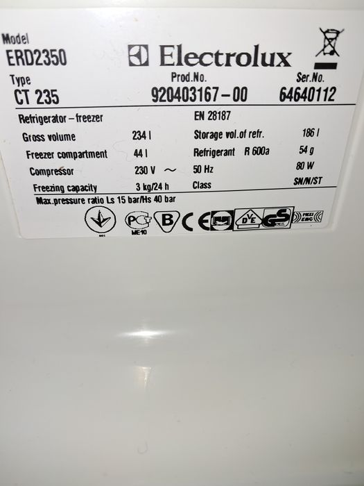 Хладилник с горна камера Electrolux