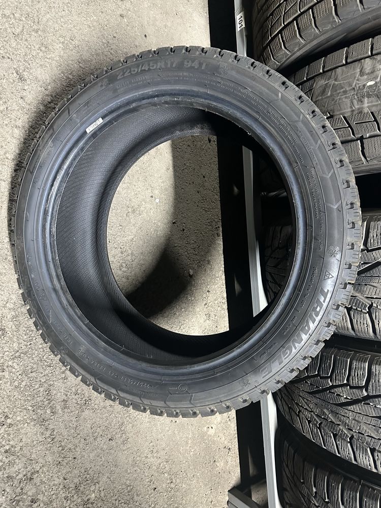 TRIANGLE ice link 225/45/17 BU-TRI-015