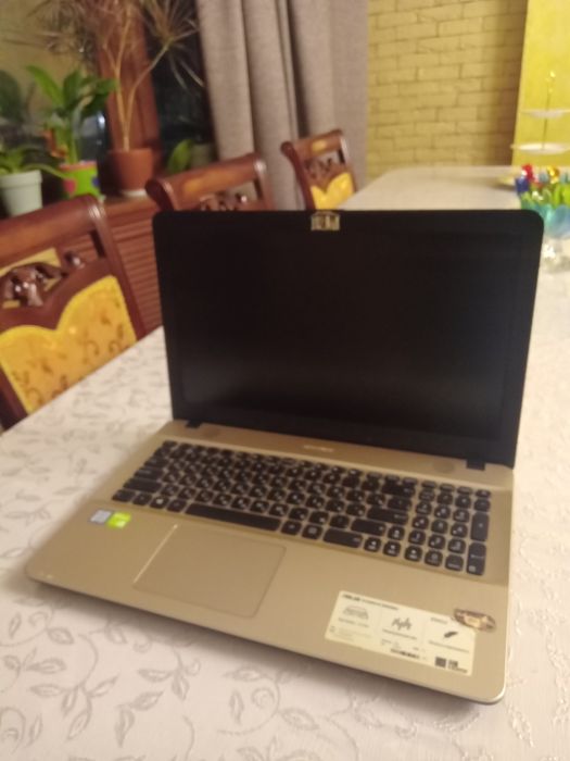 Продам ноутбук Asus