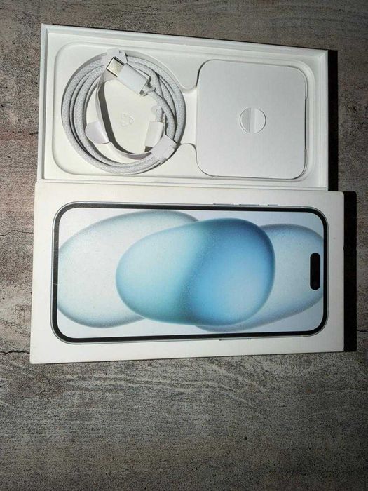 Продам IPhone 15 в отличном состоянии