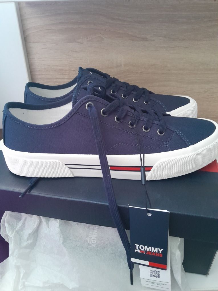 Tenesi barbati Tommy Jeans nr 41