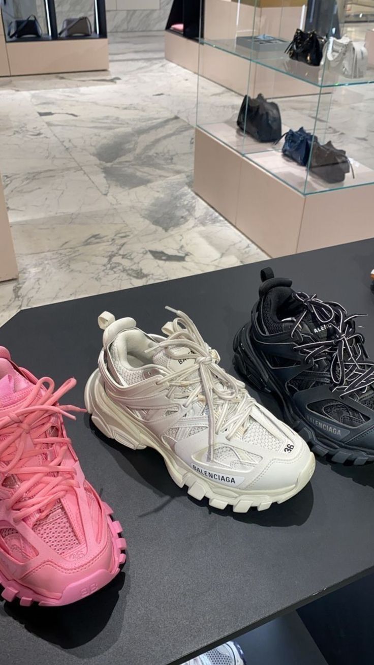 Balenciaga track