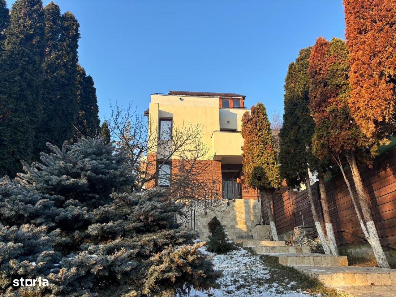 Casa cu 4 camere in zona Pacurari - Intrare Gradina Botanica