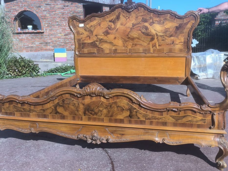 Pat matrimonial radacina de nuc