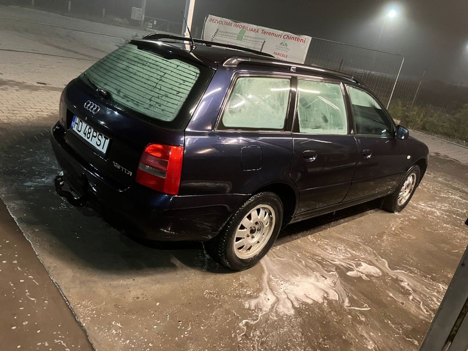 Vând Audi A4 b5  motor 1.9