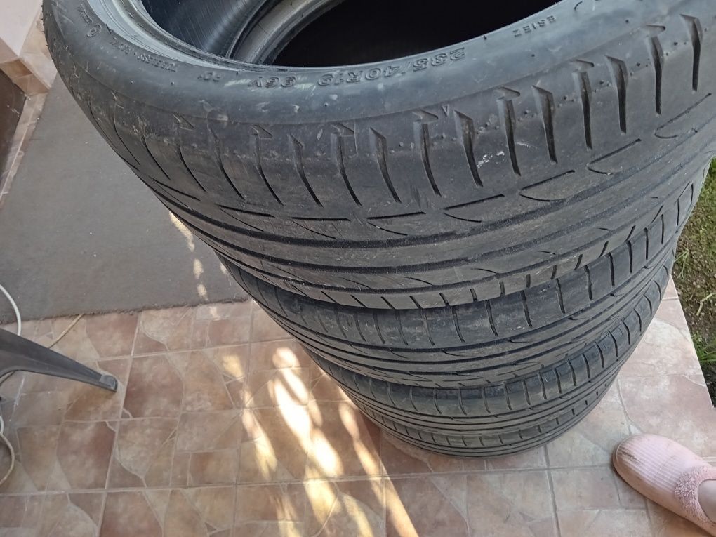 Cauciucuri 235/40 R19