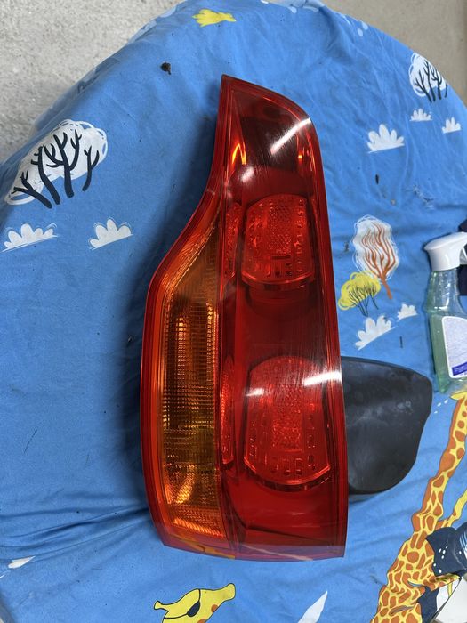 Stop dreapta audi q7.cod:4l0945094.