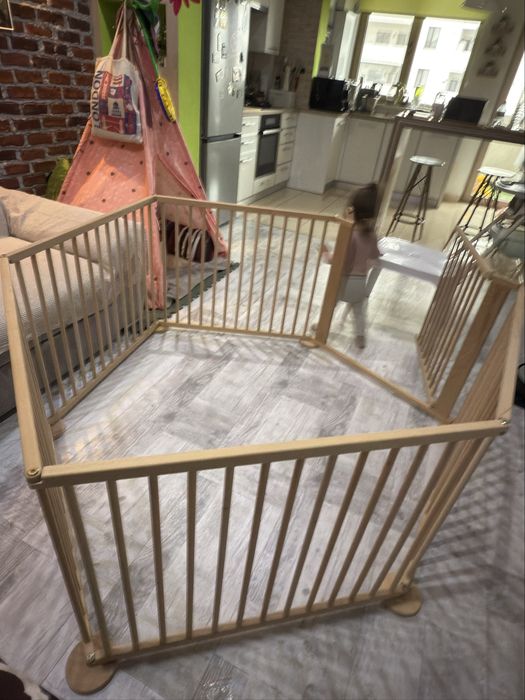 Tarc de joaca pentru copii din lemn de fag